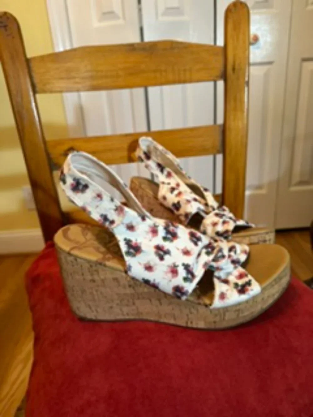 BLOWFISH MALIBU Palmo Floral Wedge Sandals Women’s Size 8